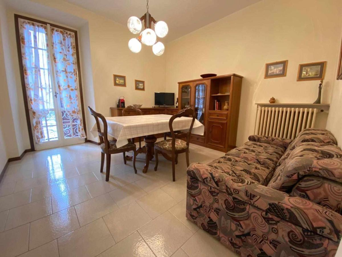 Casa Vacanza Amelia Bosisio Parini Exterior foto
